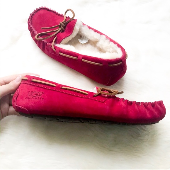 Ugg | Red Dakota Slippers NWOT - Picture 4 of 7